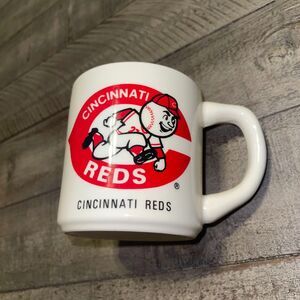 Cincinnati Reds Vintage Ceramic World Champs 1976 Mug Redlegs Mascot Logo MLB